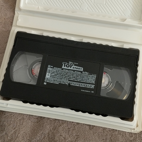 Disney VHS Classic Animation Cartoons (4) - Picture 4 of 6